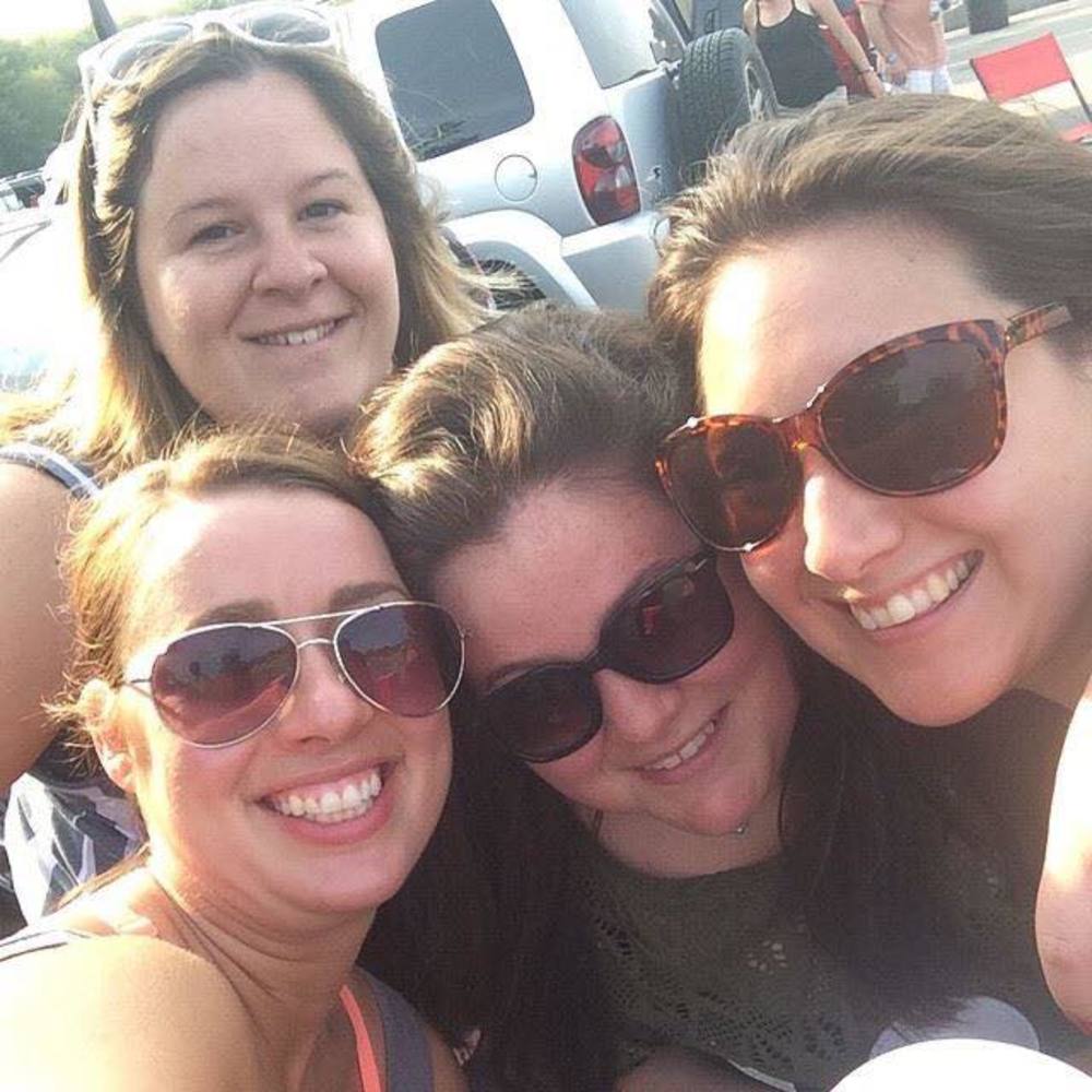 Meet your Posher, Caitlin